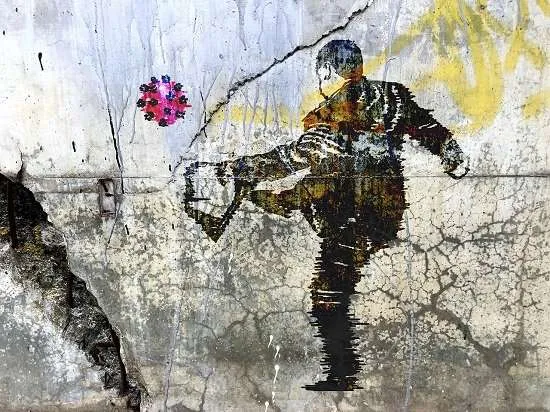 graffiti-calcio al virus