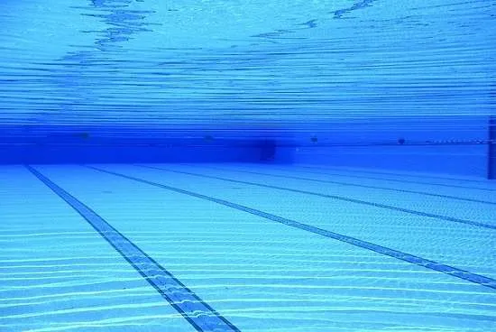 piscina fondo