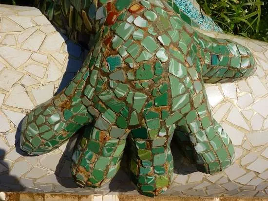 mano drago parco guell