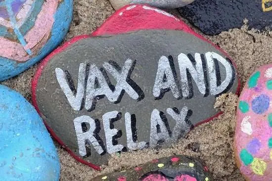 sasso dipinto vax and relax