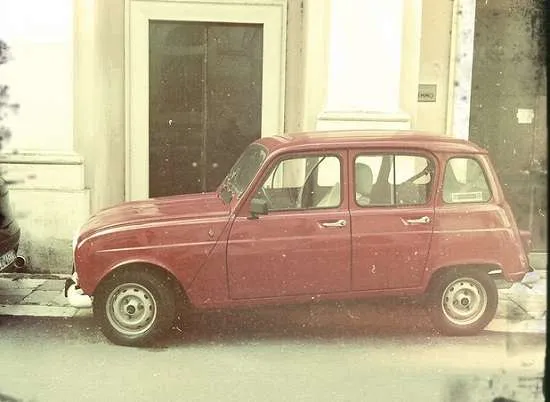 renault 4 rossa