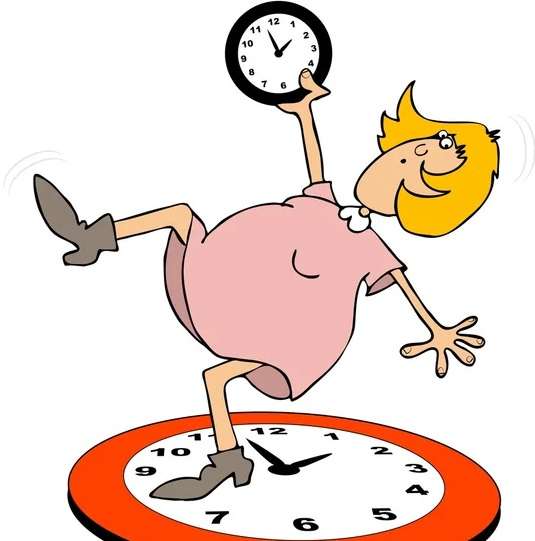 ora legale: donna che scivola su orologio