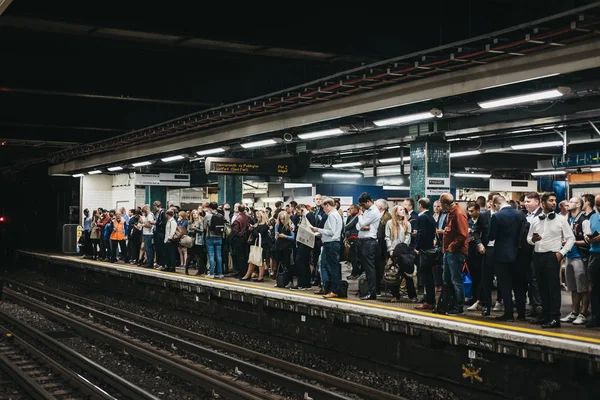 treni ritardo